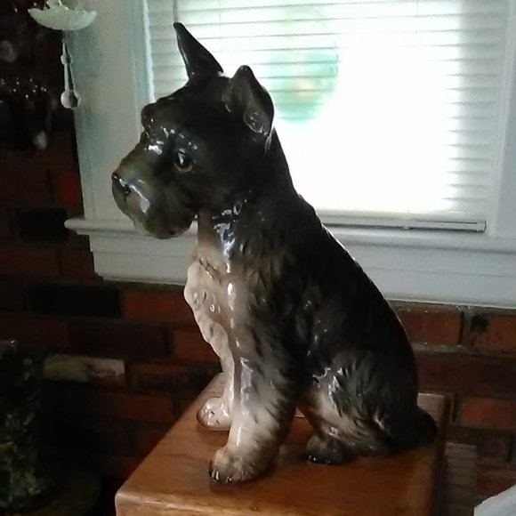 Large Scottie Dog Figurine - Picture 2 of 11